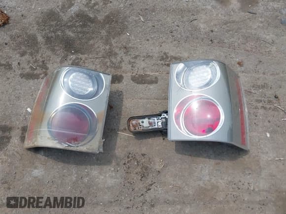 ✅ 2009 Land Rover Range Rover HSE • VIN: SALMF15429A298892 • Lot: 42386239. Wystawiony na IAAI z przebiegiem 146 340 mil. Bezpłatny archiwum sprzedaży aukcyjnych z USA i szczegółowy raport historii pojazdu na DreamBid. Zdjęcie 12.