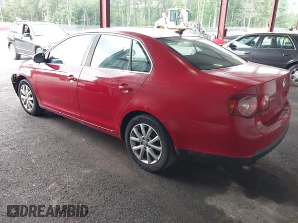 ✅ 2010 Volkswagen Jetta SE • VIN: 3VWRZ7AJ9AM035046 • Lot: 42448683. Listed on IAAI with 134,607 mi. Free auction sales archive from the USA and detailed vehicle history report at DreamBid. Image 3.