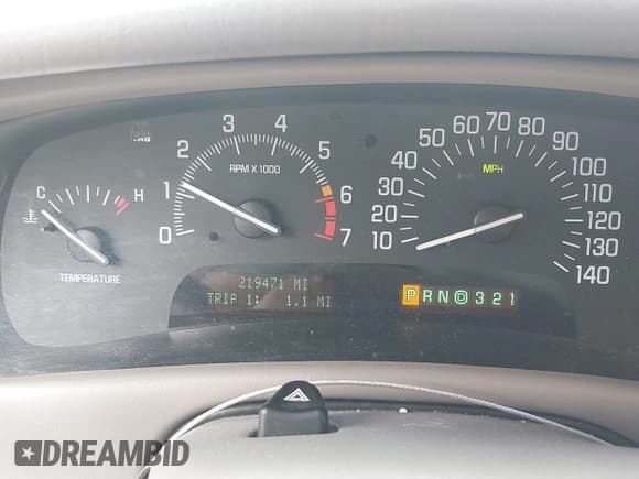 ✅ 2001 Buick Park Avenue Ultra • VIN: 1G4CU541714152106 • Lot: 42788798. Listed on IAAI with 219,471 mi. Free auction sales archive from the USA and detailed vehicle history report at DreamBid. Image 7.