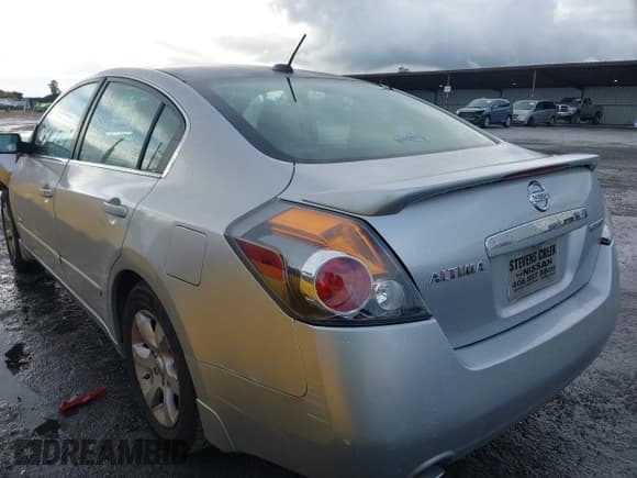 ✅ 2007 Nissan Altima Hybrid • VIN: 1N4CL21E27C225612 • Lot: 41765748. Wystawiony na IAAI z przebiegiem 231 952 mil. Bezpłatny archiwum sprzedaży aukcyjnych z USA i szczegółowy raport historii pojazdu na DreamBid. Zdjęcie 3.