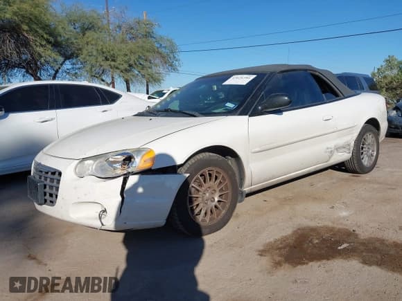 ✅ 2005 Chrysler Sebring Touring • VIN: 1C3EL55R65N602515 • Lot: 43626386. Listed on IAAI with 131,950 mi. Free auction sales archive from the USA and detailed vehicle history report at DreamBid. Image 6.