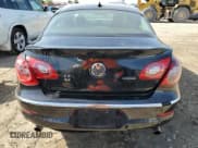 ✅ 2009 Volkswagen CC 4Motion • VIN: WVWGU73CX9E526024 • Lot: 80980873. Wystawiony na Copart z przebiegiem 238 089 mil. Bezpłatny archiwum sprzedaży aukcyjnych z USA i szczegółowy raport historii pojazdu na DreamBid. Zdjęcie 6.