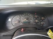 ✅ 2001 Chevrolet Suburban LS • VIN: 3GNEC16T11G283940 • Lot: 52162715. Wystawiony na Copart z przebiegiem 197 628 mil. Bezpłatny archiwum sprzedaży aukcyjnych z USA i szczegółowy raport historii pojazdu na DreamBid. Zdjęcie 9.