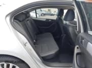 ✅ 2011 Volkswagen Jetta SEL • VIN: 3VWLX7AJ1BM352557 • Лот: 42569321. Опубликован ранее на IAAI с пробегом 130 321 миль. Бесплатный доступ к архиву аукционных продаж из США и подробный отчёт об истории автомобиля на DreamBid. Изображение 8.