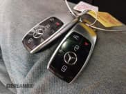 ✅ 2017 Mercedes-Benz E 300 Luxury • VIN: WDDZF4KB6HA016663 • Лот: 42884290. Опубликован ранее на IAAI с пробегом 137 592 миль. Бесплатный доступ к архиву аукционных продаж из США и подробный отчёт об истории автомобиля на DreamBid. Изображение 11.