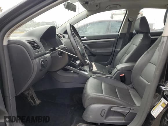 ✅ 2009 Volkswagen Jetta SE • VIN: 3VWRM71K29M024537 • Lot: 85837855. Wystawiony na Copart z przebiegiem 123 831 mil. Bezpłatny archiwum sprzedaży aukcyjnych z USA i szczegółowy raport historii pojazdu na DreamBid. Zdjęcie 7.