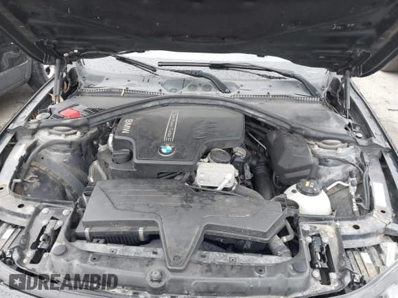 ✅ 2015 BMW 3 Series 328i xDrive • VIN: WBA3B3C57FJ985378 • Лот: 43494552. Опубликован ранее на IAAI с пробегом 122 079 миль. Бесплатный доступ к архиву аукционных продаж из США и подробный отчёт об истории автомобиля на DreamBid. Изображение 10.