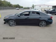 ✅ 2024 Kia Forte LXS • VIN: 3KPF24AD6RE698809 • Lot: 43422557. Wystawiony na IAAI z przebiegiem 31 606 mil. Bezpłatny archiwum sprzedaży aukcyjnych z USA i szczegółowy raport historii pojazdu na DreamBid. Zdjęcie 14.