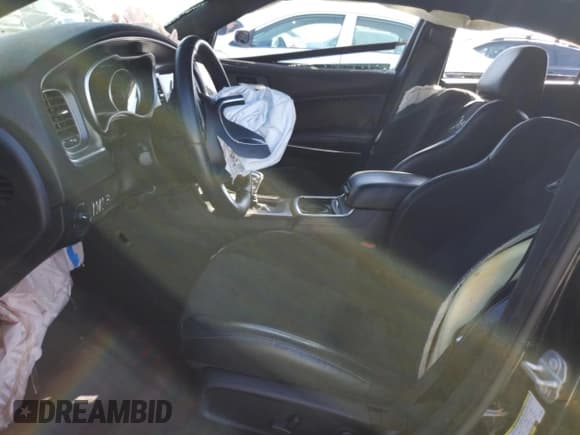 ✅ 2018 Dodge Charger R/T Scat Pack • VIN: 2C3CDXGJ4JH115002 • Лот: 84652835. Опубликован ранее на Copart с пробегом 66 175 миль. Бесплатный доступ к архиву аукционных продаж из США и подробный отчёт об истории автомобиля на DreamBid. Изображение 7.