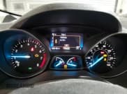 ✅ 2018 Ford Escape SE • VIN: 1FMCU9GD8JUA61908 • Lot: 90301565. Wystawiony na Copart z przebiegiem 126 148 mil. Bezpłatny archiwum sprzedaży aukcyjnych z USA i szczegółowy raport historii pojazdu na DreamBid. Zdjęcie 9.