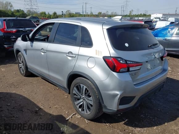 ✅ 2020 Mitsubishi Outlander ES • VIN: JA4AR3AU4LU024712 • Lot: 43433519. Listed on IAAI with 63,260 mi. Free auction sales archive from the USA and detailed vehicle history report at DreamBid. Image 3.