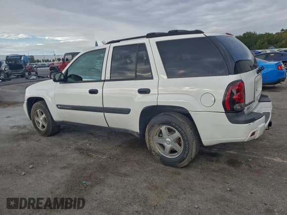 ✅ 2004 Chevrolet TrailBlazer LS • VIN: 1GNDT13S042335255 • Лот: 94756435. Опубликован ранее на Copart с пробегом 159 115 миль. Бесплатный доступ к архиву аукционных продаж из США и подробный отчёт об истории автомобиля на DreamBid. Изображение 2.
