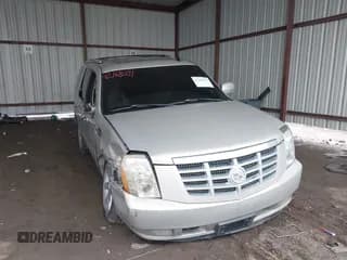 ✅ 2008 Cadillac Escalade • VIN: 1GYEC63828R141560 • Lot: 42168031. Wystawiony na IAAI z przebiegiem 165 312 mil. Bezpłatny archiwum sprzedaży aukcyjnych z USA i szczegółowy raport historii pojazdu na DreamBid. Zdjęcie 1.