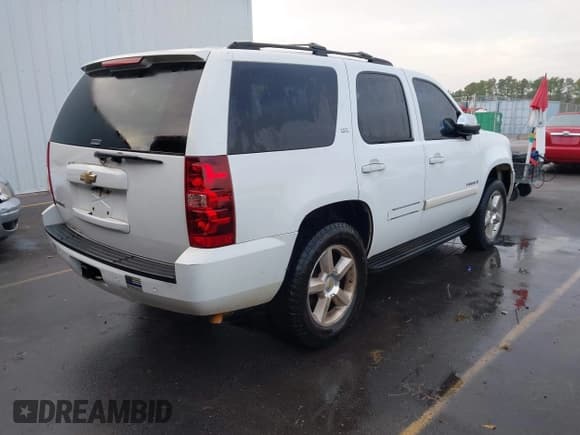 ✅ 2007 Chevrolet Tahoe LTZ • VIN: 1GNFK13057R113610 • Лот: 43588748. Опубликован ранее на IAAI с пробегом 382 326 миль. Бесплатный доступ к архиву аукционных продаж из США и подробный отчёт об истории автомобиля на DreamBid. Изображение 4.