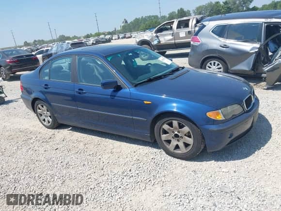 2003 BMW 3 Series 325xi с VIN WBAEU33423PM57718, выставлен на аукционе IAAI как лот 42915962 с пробегом 178 022 миль миль и . История ставок и продаж доступна на DreamBid. Изображение 1.