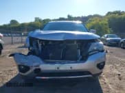 ✅ 2019 Nissan Pathfinder SV • VIN: 5N1DR2MM3KC630611 • Lot: 43117332. Wystawiony na IAAI z przebiegiem 75 662 mil. Bezpłatny archiwum sprzedaży aukcyjnych z USA i szczegółowy raport historii pojazdu na DreamBid. Zdjęcie 11.