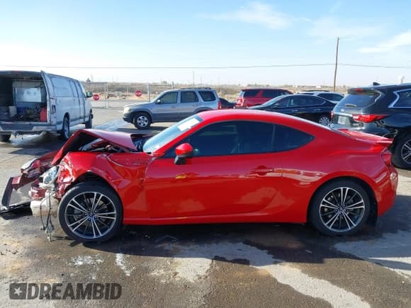 ✅ 2014 Subaru BRZ Limited • VIN: JF1ZCAC15E9605424 • Lot: 41813871. Listed on IAAI with 66,559 mi. Free auction sales archive from the USA and detailed vehicle history report at DreamBid. Image 14.