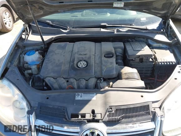 ✅ 2010 Volkswagen Jetta SE • VIN: 3VWRX7AJ8AM067959 • Lot: 43174956. Listed on IAAI with 221,168 mi. Free auction sales archive from the USA and detailed vehicle history report at DreamBid. Image 10.