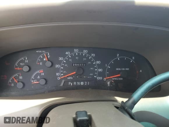 ✅ 2000 Ford Excursion Limited • VIN: 1FMNU42F1YED18108 • Lot: 59176665. Wystawiony na Copart z przebiegiem 256 333 mil. Bezpłatny archiwum sprzedaży aukcyjnych z USA i szczegółowy raport historii pojazdu na DreamBid. Zdjęcie 9.