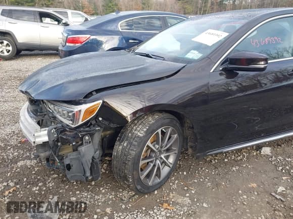 ✅ 2018 Acura TLX Technology • VIN: 19UUB3F59JA002262 • Lot: 43689392. Wystawiony na IAAI z przebiegiem 68 812 mil. Bezpłatny archiwum sprzedaży aukcyjnych z USA i szczegółowy raport historii pojazdu na DreamBid. Zdjęcie 6.