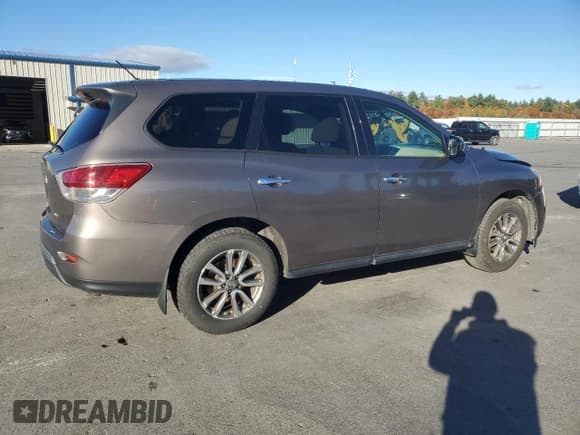 ✅ 2013 Nissan Pathfinder S • VIN: 5N1AR2MM3DC683931 • Lot: 86630515. Listed on Copart with 182,380 mi. Free auction sales archive from the USA and detailed vehicle history report at DreamBid. Image 3.