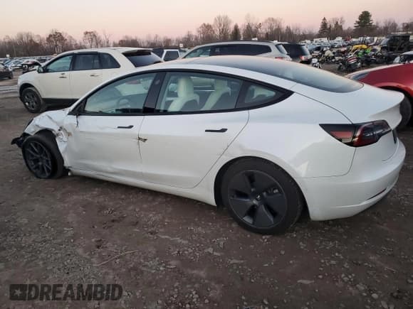 ✅ 2022 Tesla Model 3 Long Range • VIN: 5YJ3E1EB0NF117259 • Lot: 93632425. Wystawiony na Copart z przebiegiem 57 234 mil. Bezpłatny archiwum sprzedaży aukcyjnych z USA i szczegółowy raport historii pojazdu na DreamBid. Zdjęcie 2.