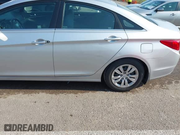 2012 Hyundai Sonata GLS with VIN 5NPEB4AC2CH488097, listed as a IAAI auction lot 42934525 with 144,759 mi miles and . Bid and sale history available at DreamBid. Image 17.