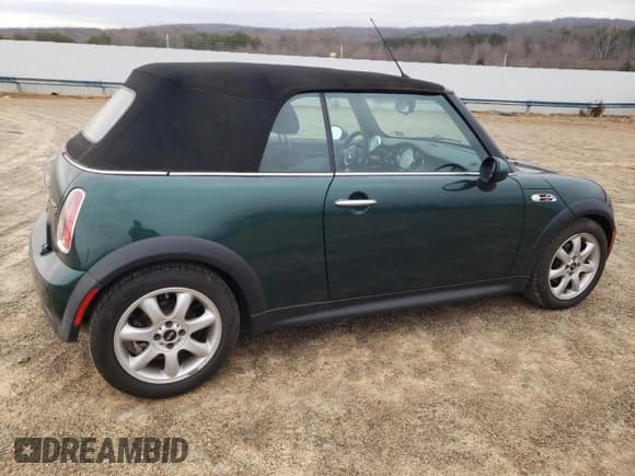✅ 2008 MINI Convertible S • VIN: WMWRH335X8TL97538 • Lot: 45450645. Wystawiony na Copart z przebiegiem 12 295 mil. Bezpłatny archiwum sprzedaży aukcyjnych z USA i szczegółowy raport historii pojazdu na DreamBid. Zdjęcie 3.
