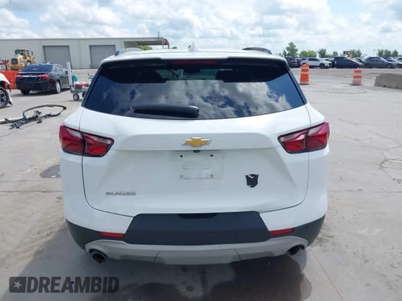 ✅ 2020 Chevrolet Blazer LT • VIN: 3GNKBCRS2LS666869 • Lot: 42591494. Listed on IAAI with 71,727 mi. Free auction sales archive from the USA and detailed vehicle history report at DreamBid. Image 17.