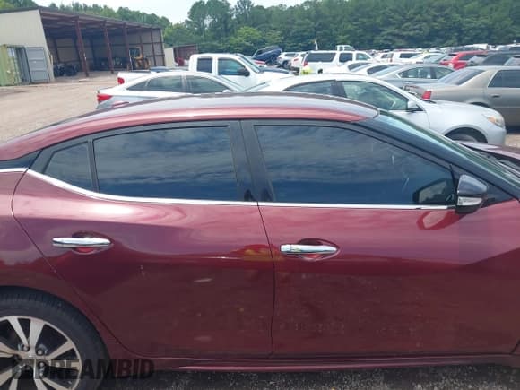 ✅ 2016 Nissan Maxima SL • VIN: 1N4AA6AP8GC401648 • Lot: 42600041. Wystawiony na IAAI z przebiegiem 170 521 mil. Bezpłatny archiwum sprzedaży aukcyjnych z USA i szczegółowy raport historii pojazdu na DreamBid. Zdjęcie 13.