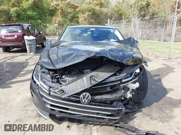 ✅ 2021 Volkswagen Arteon SE • VIN: WVWAR7AN5ME012022 • Lot: 41964379. Wystawiony na IAAI z przebiegiem 30 771 mil. Bezpłatny archiwum sprzedaży aukcyjnych z USA i szczegółowy raport historii pojazdu na DreamBid. Zdjęcie 12.