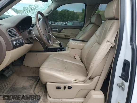 ✅ 2009 Chevrolet Silverado 1500 • VIN: 2GCEK390891115841 • Lot: 63122295. Wystawiony na Copart z przebiegiem 260 620 mil. Bezpłatny archiwum sprzedaży aukcyjnych z USA i szczegółowy raport historii pojazdu na DreamBid. Zdjęcie 7.