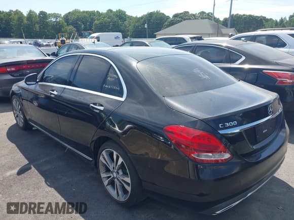 ✅ 2016 Mercedes-Benz C 300 • VIN: WDDWF4JB0GR143624 • Lot: 43085207. Wystawiony na IAAI z przebiegiem Nie podano. Bezpłatny archiwum sprzedaży aukcyjnych z USA i szczegółowy raport historii pojazdu na DreamBid. Zdjęcie 3.