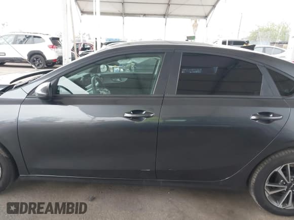 ✅ 2024 Kia Forte LXS • VIN: 3KPF24AD7RE791063 • Лот: 42045645. Опубликован ранее на IAAI с пробегом 4 350 миль. Бесплатный доступ к архиву аукционных продаж из США и подробный отчёт об истории автомобиля на DreamBid. Изображение 15.