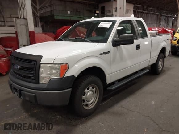 ✅ 2014 Ford F-150 STX • VIN: 1FTFX1EF2EKE71880 • Лот: 42959900. Опубликован ранее на IAAI с пробегом 207 152 миль. Бесплатный доступ к архиву аукционных продаж из США и подробный отчёт об истории автомобиля на DreamBid. Изображение 2.