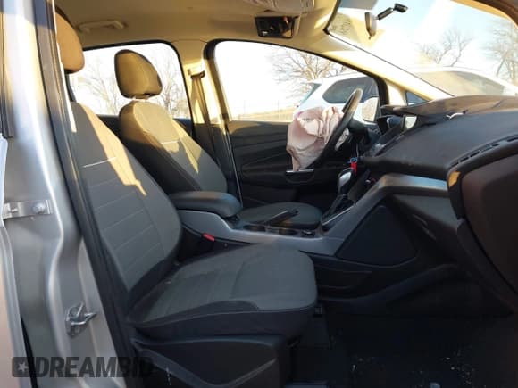 ✅ 2015 Ford C-Max SE • VIN: 1FADP5AU6FL120975 • Lot: 41417168. Wystawiony na IAAI z przebiegiem 101 112 mil. Bezpłatny archiwum sprzedaży aukcyjnych z USA i szczegółowy raport historii pojazdu na DreamBid. Zdjęcie 5.