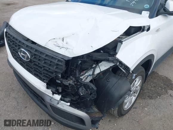 ✅ 2024 Hyundai Venue Essential • VIN: KMHRB8A39RU299269 • Lot: 41283043. Listed on IAAI with 6,510 mi. Free auction sales archive from the USA and detailed vehicle history report at DreamBid. Image 6.