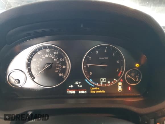 ✅ 2016 BMW X4 xDrive28i • VIN: 5UXXW3C57G0R18567 • Lot: 80790655. Wystawiony na Copart z przebiegiem 126 608 mil. Bezpłatny archiwum sprzedaży aukcyjnych z USA i szczegółowy raport historii pojazdu na DreamBid. Zdjęcie 9.