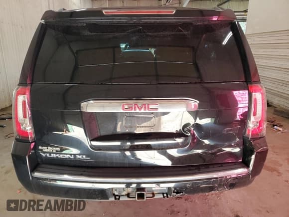 ✅ 2015 GMC Yukon XL Denali • VIN: 1GKS2JKJ7FR547631 • Лот: 86093225. Опубликован ранее на Copart с пробегом 180 383 миль. Бесплатный доступ к архиву аукционных продаж из США и подробный отчёт об истории автомобиля на DreamBid. Изображение 6.