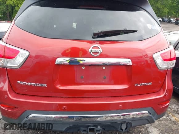 ✅ 2015 Nissan Pathfinder S • VIN: 5N1AR2MN6FC714004 • Lot: 42196196. Listed on IAAI with 132,662 mi. Free auction sales archive from the USA and detailed vehicle history report at DreamBid. Image 16.