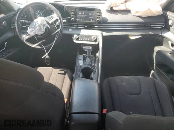 2021 Hyundai Elantra SEL с VIN KMHLN4AG5MU102115, выставлен на аукционе Copart как лот 70252145 с пробегом 58 750 миль миль и Списание • Salvage title. История ставок и продаж доступна на DreamBid. Изображение 8.