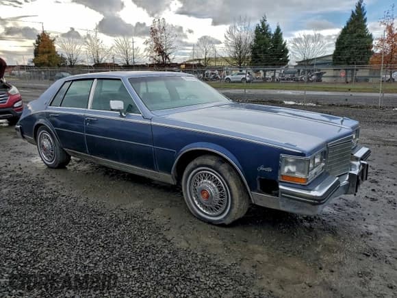 ✅ 1984 Cadillac Seville • VIN: 1G6AS6989EE809567 • Лот: 94370185. Опубликован ранее на Copart с пробегом 1 116 миль. Бесплатный доступ к архиву аукционных продаж из США и подробный отчёт об истории автомобиля на DreamBid. Изображение 4.