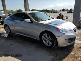 ✅ 2010 Hyundai Genesis Coupe Grand Touring • VIN: KMHHU6KH8AU040913 • Lot: 57479885. Wystawiony na Copart z przebiegiem Nie podano. Bezpłatny archiwum sprzedaży aukcyjnych z USA i szczegółowy raport historii pojazdu na DreamBid. Zdjęcie 4.