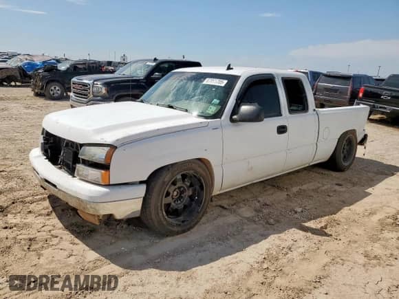 2006 Chevrolet Silverado 1500 LT2 z VIN 2GCEC19T161122198, wystawiony jako Copart lot #67995705 z przebiegiem 89 319 mil mil oraz Szkoda całkowita • Salvage title. Historia ofert i sprzedaży dostępna na DreamBid. Obrazek 1.