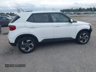 ✅ 2024 Hyundai Venue SEL • VIN: KMHRC8A30RU285015 • Lot: 41362985. Listed on IAAI with 2,956 mi. Free auction sales archive from the USA and detailed vehicle history report at DreamBid. Image 4.