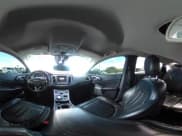 ✅ 2015 Chrysler 200 C • VIN: 1C3CCCCG2FN519209 • Lot: 42642312. Wystawiony na IAAI z przebiegiem 114 730 mil. Bezpłatny archiwum sprzedaży aukcyjnych z USA i szczegółowy raport historii pojazdu na DreamBid. Zdjęcie 18.