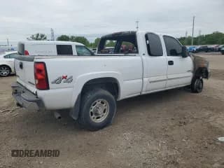 ✅ 2004 Chevrolet Silverado 2500 LS • VIN: 1GCGK29U94Z103753 • Lot: 58292085. Wystawiony na Copart z przebiegiem Nie podano. Bezpłatny archiwum sprzedaży aukcyjnych z USA i szczegółowy raport historii pojazdu na DreamBid. Zdjęcie 3.