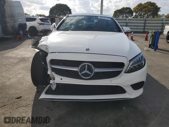 ✅ 2019 Mercedes-Benz C 300 • VIN: WDDWK8DB4KF792402 • Lot: 48070115. Wystawiony na Copart z przebiegiem 45 648 mil. Bezpłatny archiwum sprzedaży aukcyjnych z USA i szczegółowy raport historii pojazdu na DreamBid. Zdjęcie 5.