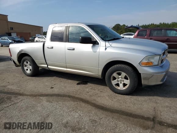 ✅ 2010 Dodge 1500 SLT • VIN: 1D7RB1GP7AS118164 • Lot: 48877555. Wystawiony na Copart z przebiegiem 114 099 mil. Bezpłatny archiwum sprzedaży aukcyjnych z USA i szczegółowy raport historii pojazdu na DreamBid. Zdjęcie 4.