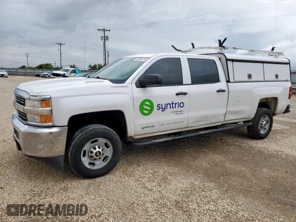 ✅ 2015 Chevrolet Silverado 1500 • VIN: 1GB1CUE88FF503626 • Лот: 63386715. Опубликован ранее на Copart с пробегом 216 368 миль. Бесплатный доступ к архиву аукционных продаж из США и подробный отчёт об истории автомобиля на DreamBid. Изображение 1.